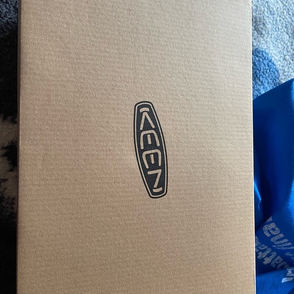 Brand new keen shoes yellow and black in box size 7 - Picture 7 of 7